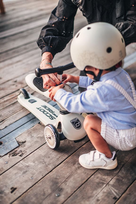 HWK1-ASH-SEAT-BOY_MOM_8937_576x864